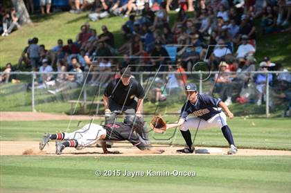 Thumbnail 3 in Hart vs. Saugus (D1 Semifinal) photogallery.