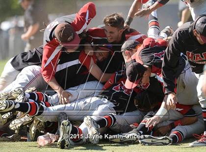 Thumbnail 2 in Hart vs. Saugus (D1 Semifinal) photogallery.