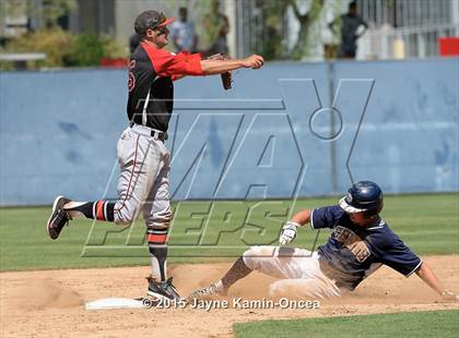 Thumbnail 2 in Hart vs. Saugus (D1 Semifinal) photogallery.