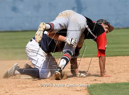 Thumbnail 3 in Hart vs. Saugus (D1 Semifinal) photogallery.