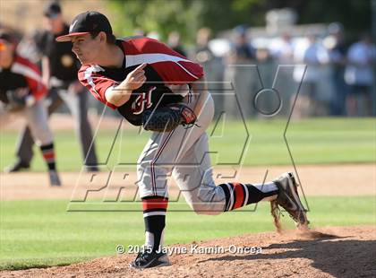 Thumbnail 2 in Hart vs. Saugus (D1 Semifinal) photogallery.
