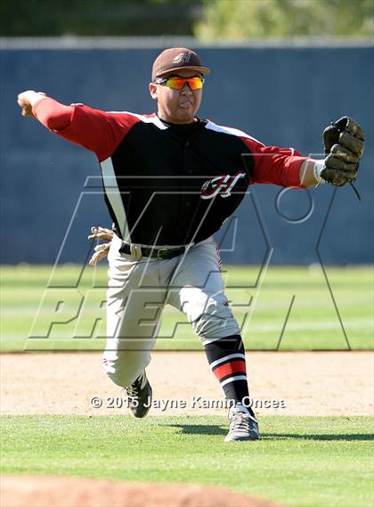 Thumbnail 1 in Hart vs. Saugus (D1 Semifinal) photogallery.