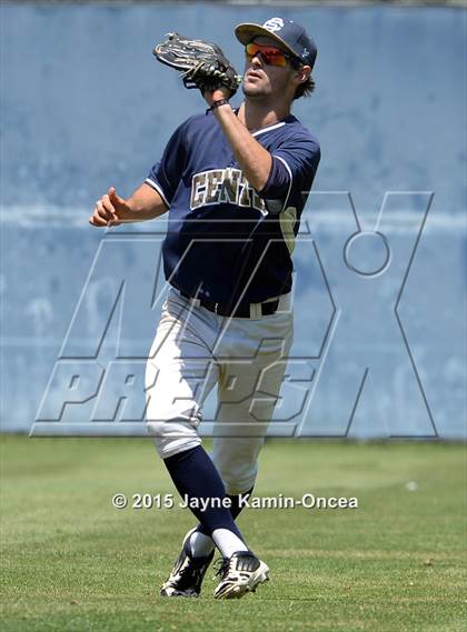 Thumbnail 2 in Hart vs. Saugus (D1 Semifinal) photogallery.