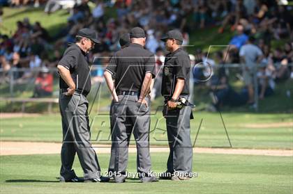 Thumbnail 1 in Hart vs. Saugus (D1 Semifinal) photogallery.