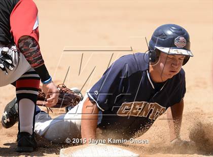 Thumbnail 1 in Hart vs. Saugus (D1 Semifinal) photogallery.