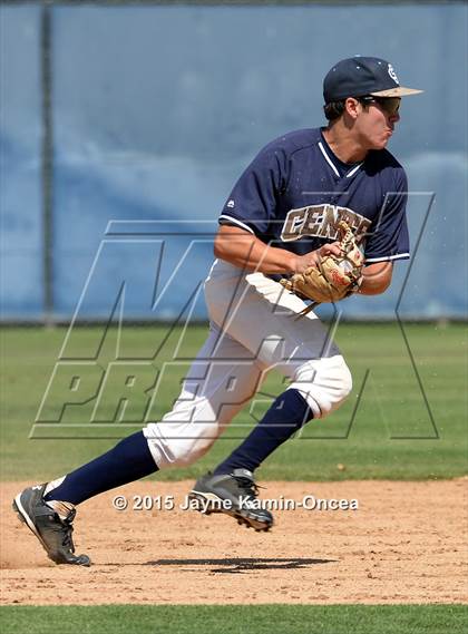 Thumbnail 2 in Hart vs. Saugus (D1 Semifinal) photogallery.