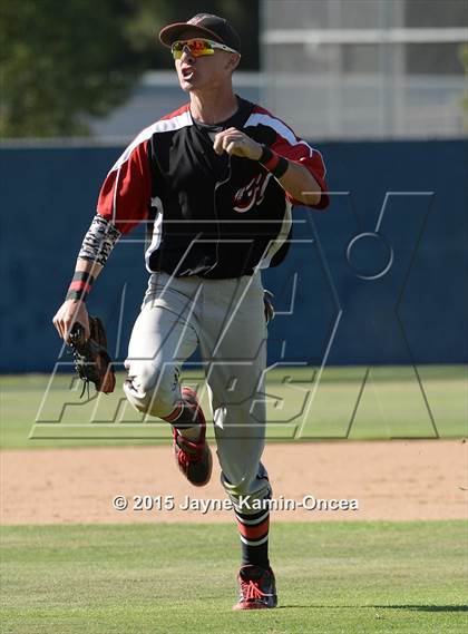 Thumbnail 2 in Hart vs. Saugus (D1 Semifinal) photogallery.