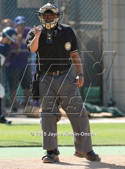 Thumbnail 1 in Hart vs. Saugus (D1 Semifinal) photogallery.