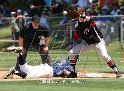 Thumbnail 2 in Hart vs. Saugus (D1 Semifinal) photogallery.