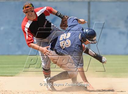 Thumbnail 3 in Hart vs. Saugus (D1 Semifinal) photogallery.