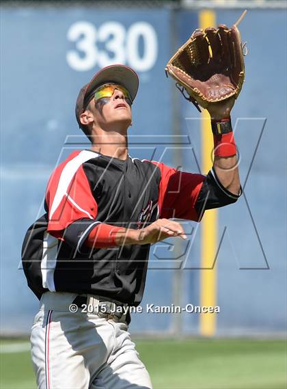 Thumbnail 2 in Hart vs. Saugus (D1 Semifinal) photogallery.