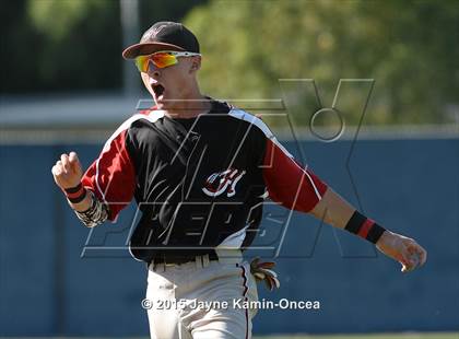 Thumbnail 3 in Hart vs. Saugus (D1 Semifinal) photogallery.