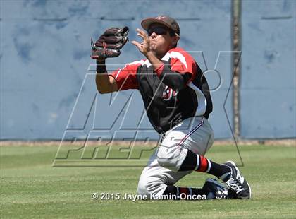 Thumbnail 3 in Hart vs. Saugus (D1 Semifinal) photogallery.