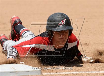 Thumbnail 3 in Hart vs. Saugus (D1 Semifinal) photogallery.