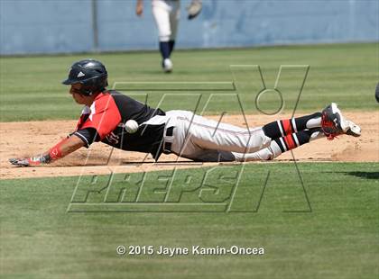 Thumbnail 1 in Hart vs. Saugus (D1 Semifinal) photogallery.