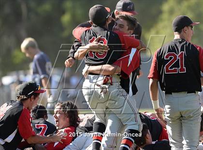 Thumbnail 3 in Hart vs. Saugus (D1 Semifinal) photogallery.