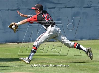 Thumbnail 1 in Hart vs. Saugus (D1 Semifinal) photogallery.