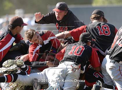 Thumbnail 3 in Hart vs. Saugus (D1 Semifinal) photogallery.