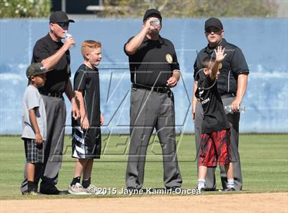 Thumbnail 1 in Hart vs. Saugus (D1 Semifinal) photogallery.