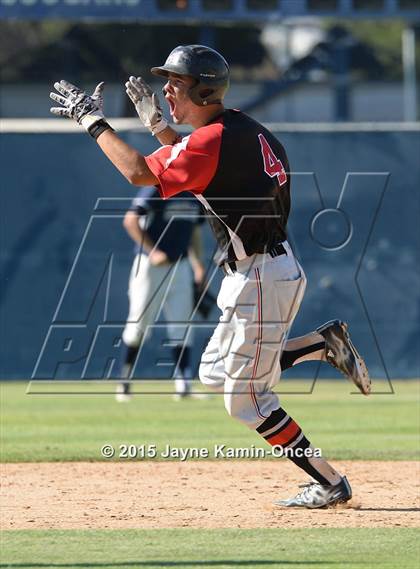 Thumbnail 3 in Hart vs. Saugus (D1 Semifinal) photogallery.