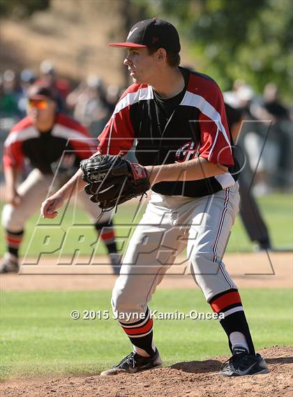 Thumbnail 1 in Hart vs. Saugus (D1 Semifinal) photogallery.
