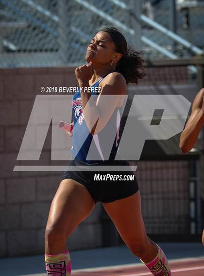 Thumbnail 3 in Golden League CIF Finals (Girls 4 x 400 Relays) photogallery.