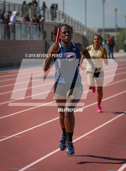 Thumbnail 3 in Golden League CIF Finals (Girls 4 x 400 Relays) photogallery.