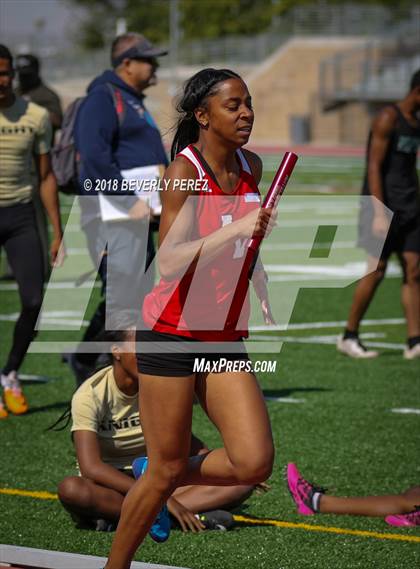 Thumbnail 3 in Golden League CIF Finals (Girls 4 x 400 Relays) photogallery.