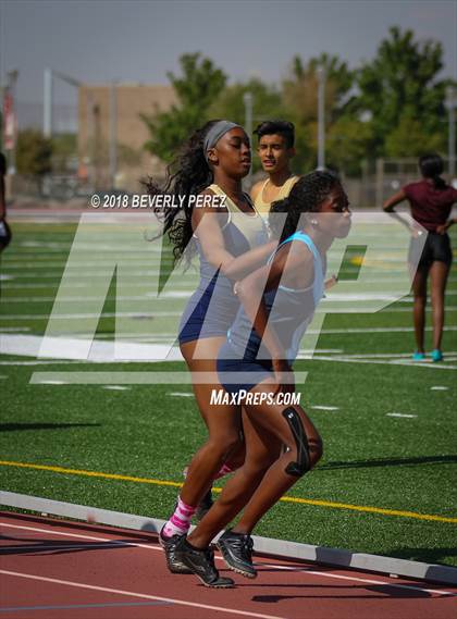 Thumbnail 3 in Golden League CIF Finals (Girls 4 x 400 Relays) photogallery.