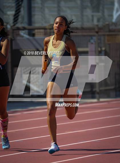 Thumbnail 3 in Golden League CIF Finals (Girls 4 x 400 Relays) photogallery.