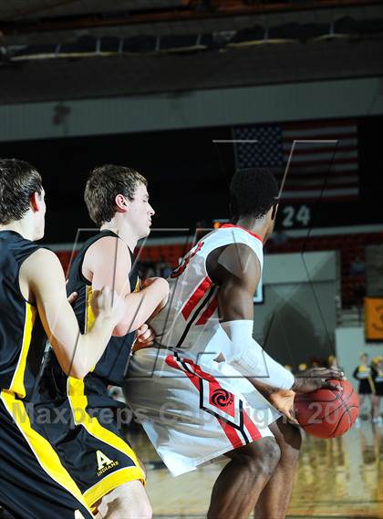 Thumbnail 3 in Ottawa vs. Andale (KSHSAA State 4A Semifinal) photogallery.
