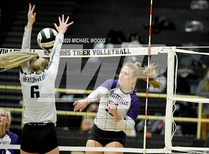 Thumbnail 1 in Fayetteville @ Bentonville photogallery.