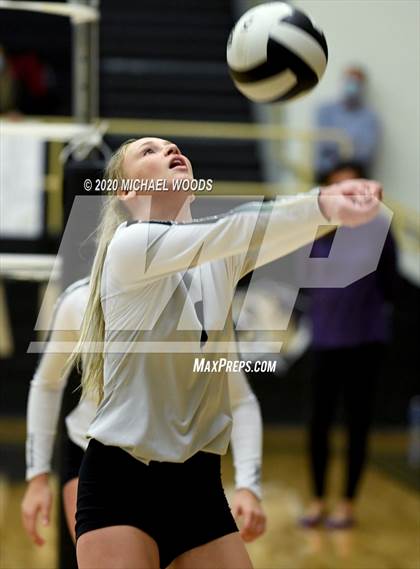 Thumbnail 2 in Fayetteville @ Bentonville photogallery.