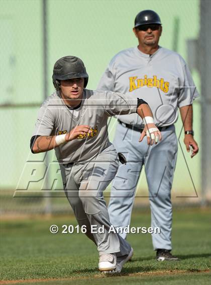 Thumbnail 3 in Rio Linda @ Woodland photogallery.