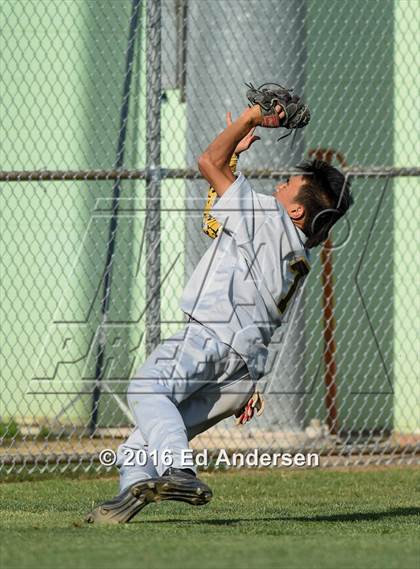 Thumbnail 2 in Rio Linda @ Woodland photogallery.