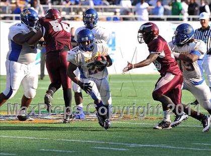 Thumbnail 3 in Jefferson vs. Norland (FHSAA 3A Final) photogallery.