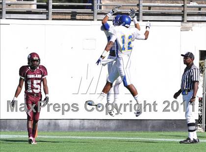 Thumbnail 3 in Jefferson vs. Norland (FHSAA 3A Final) photogallery.