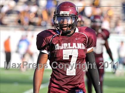 Thumbnail 3 in Jefferson vs. Norland (FHSAA 3A Final) photogallery.