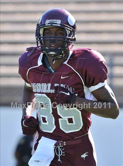 Thumbnail 2 in Jefferson vs. Norland (FHSAA 3A Final) photogallery.