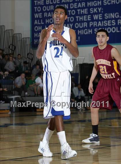 Thumbnail 1 in Roosevelt @ Burbank (Burbank Tip-off Classic) photogallery.