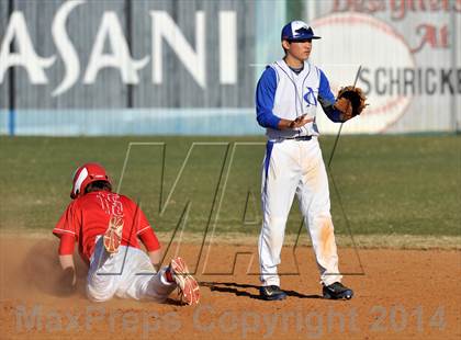 Thumbnail 3 in Nolan Catholic vs Faith Christian (Texas Private School Classic) photogallery.
