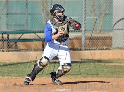 Thumbnail 2 in Nolan Catholic vs Faith Christian (Texas Private School Classic) photogallery.