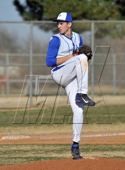 Thumbnail 1 in Nolan Catholic vs Faith Christian (Texas Private School Classic) photogallery.