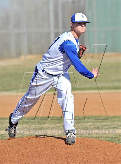 Thumbnail 1 in Nolan Catholic vs Faith Christian (Texas Private School Classic) photogallery.