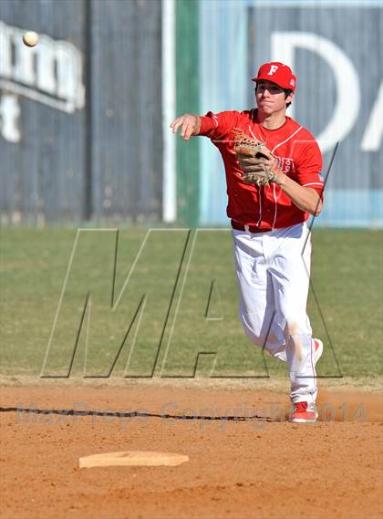 Thumbnail 3 in Nolan Catholic vs Faith Christian (Texas Private School Classic) photogallery.