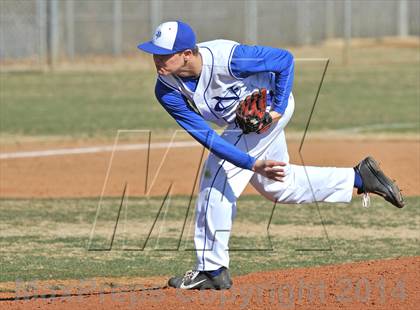 Thumbnail 2 in Nolan Catholic vs Faith Christian (Texas Private School Classic) photogallery.