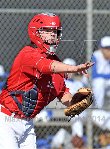 Thumbnail 2 in Nolan Catholic vs Faith Christian (Texas Private School Classic) photogallery.