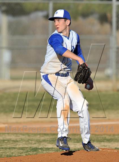Thumbnail 1 in Nolan Catholic vs Faith Christian (Texas Private School Classic) photogallery.