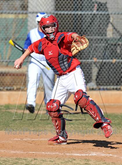 Thumbnail 3 in Nolan Catholic vs Faith Christian (Texas Private School Classic) photogallery.