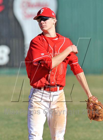 Thumbnail 2 in Nolan Catholic vs Faith Christian (Texas Private School Classic) photogallery.